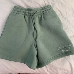 White fox boutique lounge shorts